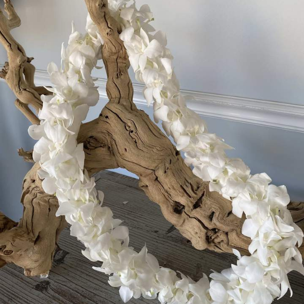 DOUBLE WHITE DENDROBIUM ORCHID LEI