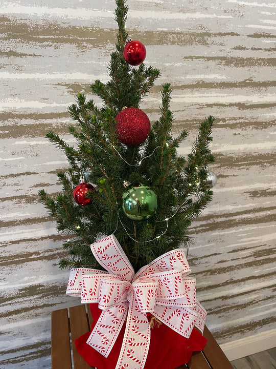 MINIATURE DECORATED CHRISTMAS TREE