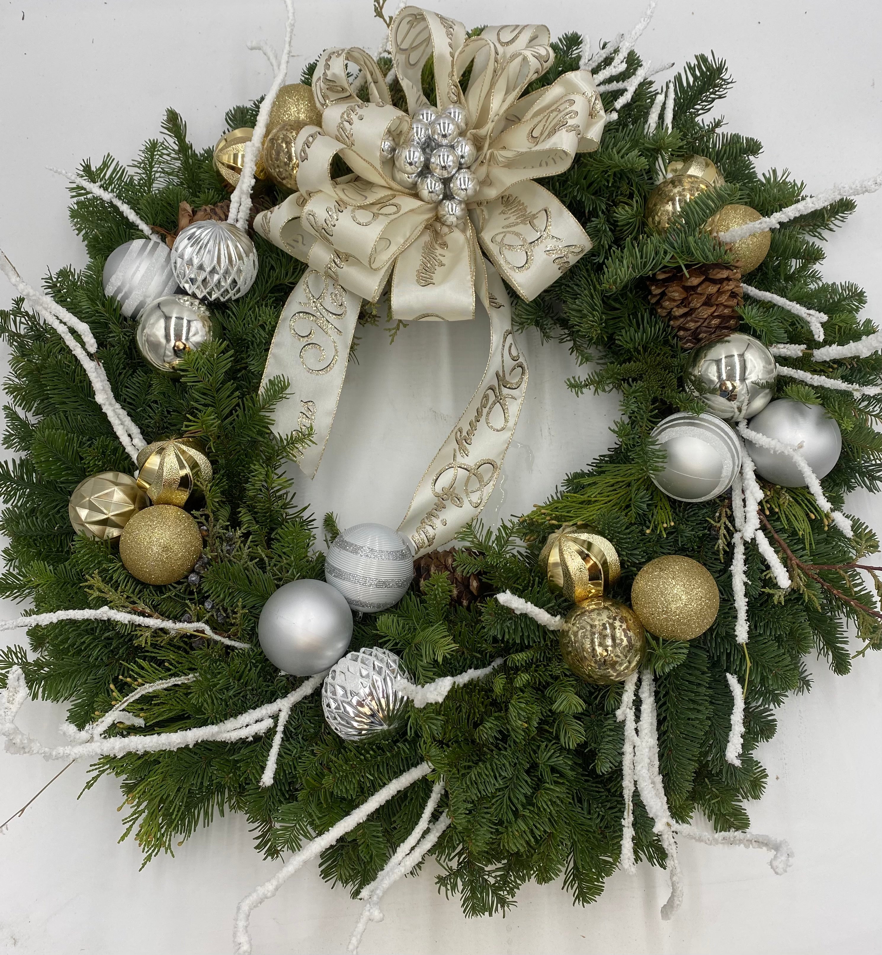 HOLIDAY DECORATED WREATH